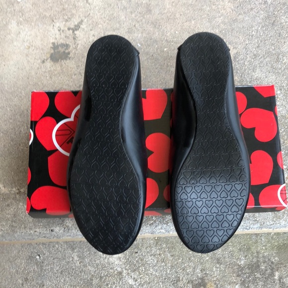 Modcloth Tuk vegan Cat shoes. Size - Picture 2 of 3